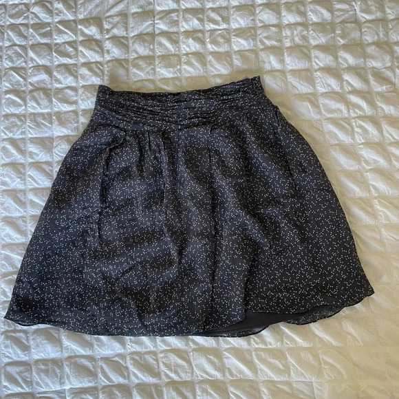 Club Monaco silk mini skirt - Picture 1 of 8